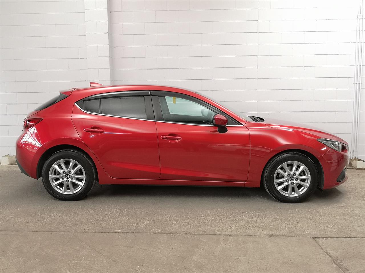 2016 Mazda Axela