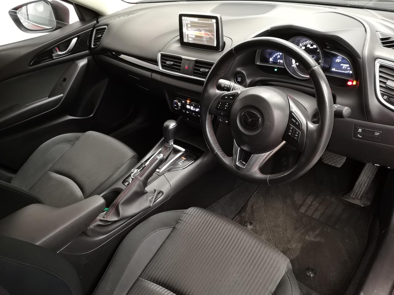 2016 Mazda Axela