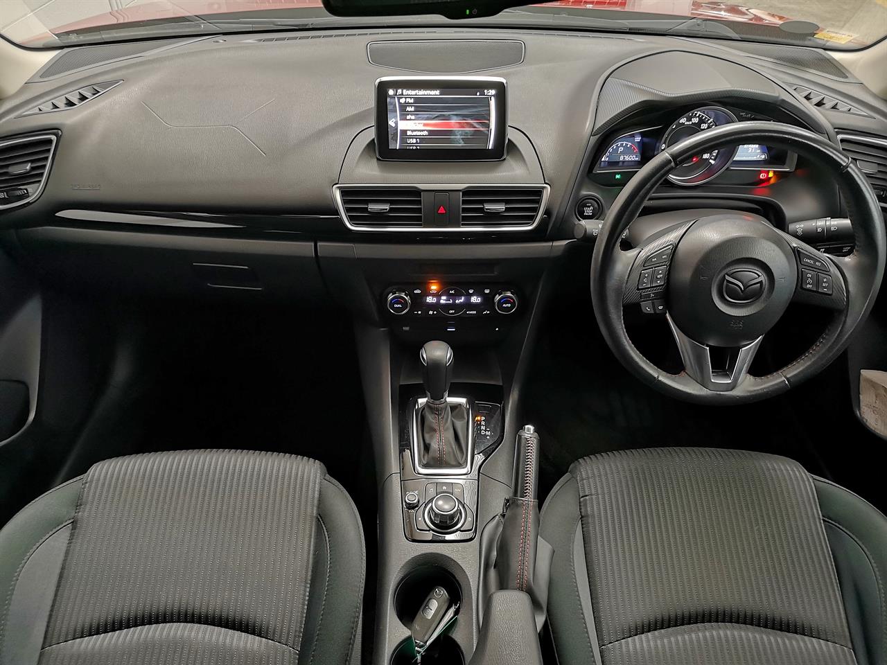 2016 Mazda Axela