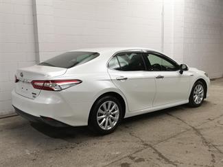 2017 Toyota Camry - Thumbnail