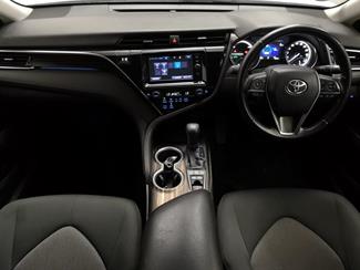 2017 Toyota Camry - Thumbnail