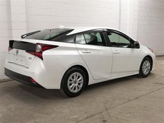 2021 Toyota Prius - Thumbnail