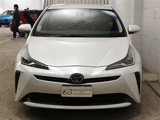 2021 Toyota Prius - Thumbnail