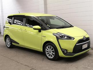 2017 Toyota Sienta - Thumbnail