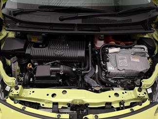2017 Toyota Sienta - Thumbnail