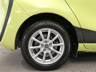 2017 Toyota Sienta - Thumbnail
