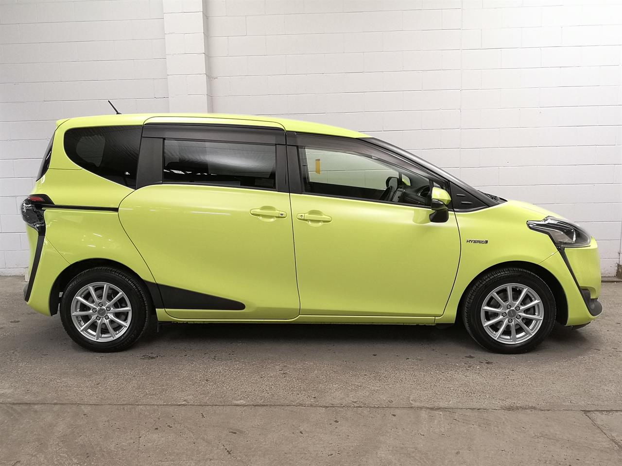 2017 Toyota Sienta