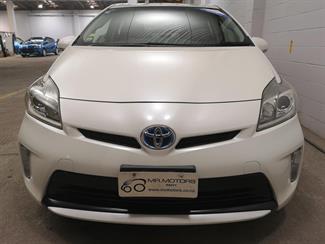 2014 Toyota Prius - Thumbnail