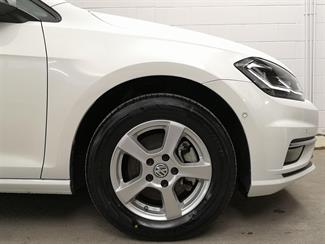 2020 Volkswagen Golf - Thumbnail