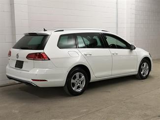 2020 Volkswagen Golf - Thumbnail