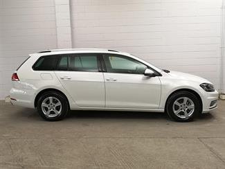 2020 Volkswagen Golf - Thumbnail