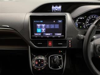 2015 Toyota Esquire - Thumbnail