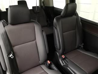 2015 Toyota Esquire - Thumbnail