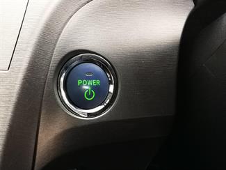 2012 Toyota Prius - Thumbnail