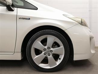 2012 Toyota Prius - Thumbnail