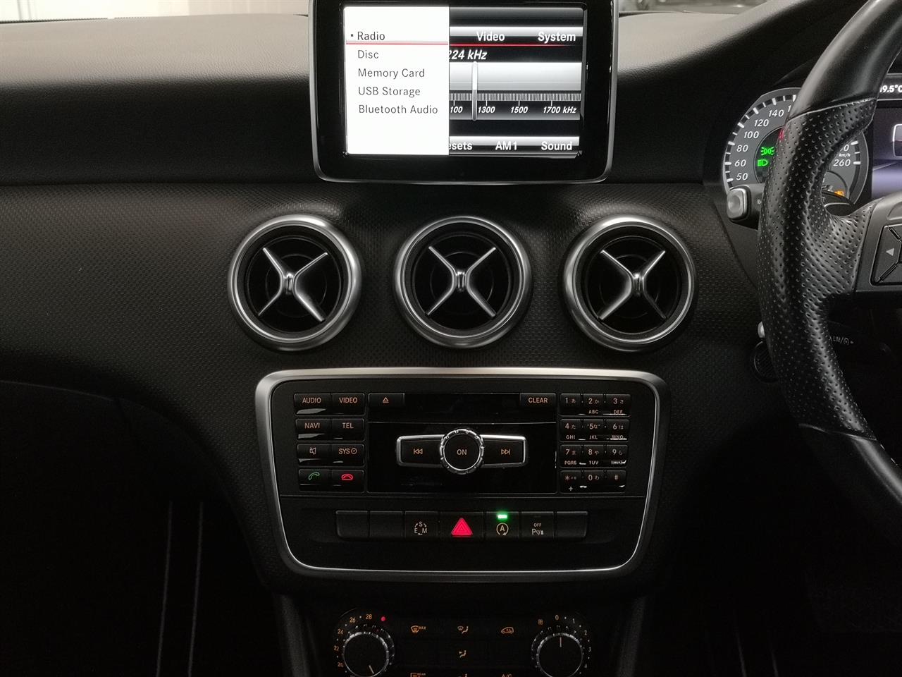 2015 Mercedes-Benz A 180