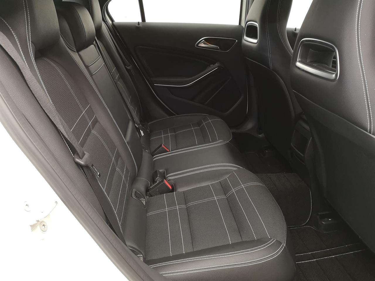 2015 Mercedes-Benz A 180