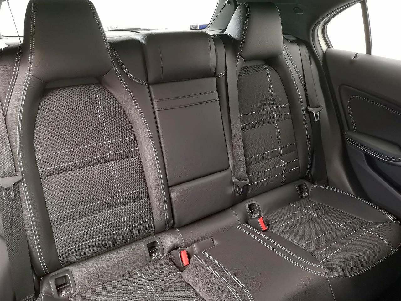 2015 Mercedes-Benz A 180