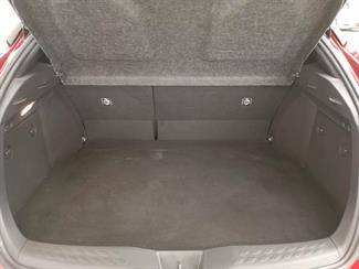 2017 Toyota C-HR - Thumbnail