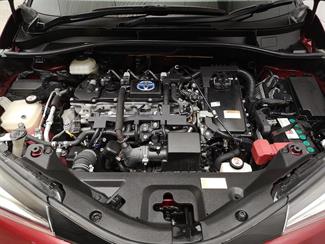 2017 Toyota C-HR - Thumbnail