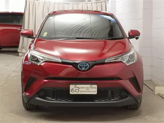 2017 Toyota C-HR - Thumbnail