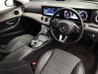 2017 Mercedes-Benz E 220 - Thumbnail
