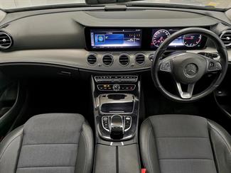 2017 Mercedes-Benz E 220 - Thumbnail