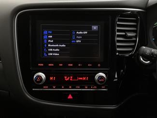 2019 Mitsubishi Outlander - Thumbnail