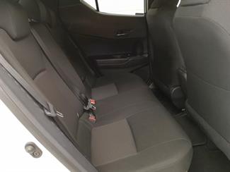 2018 Toyota C-HR - Thumbnail