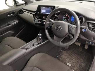 2018 Toyota C-HR - Thumbnail