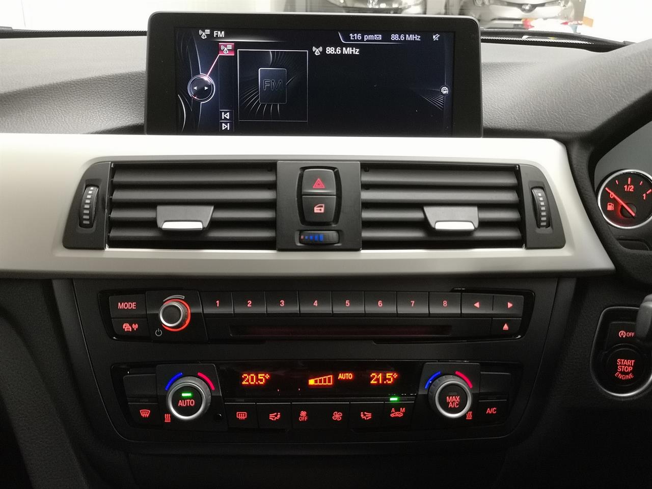 2015 BMW 320i