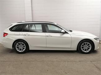 2015 BMW 320i - Thumbnail