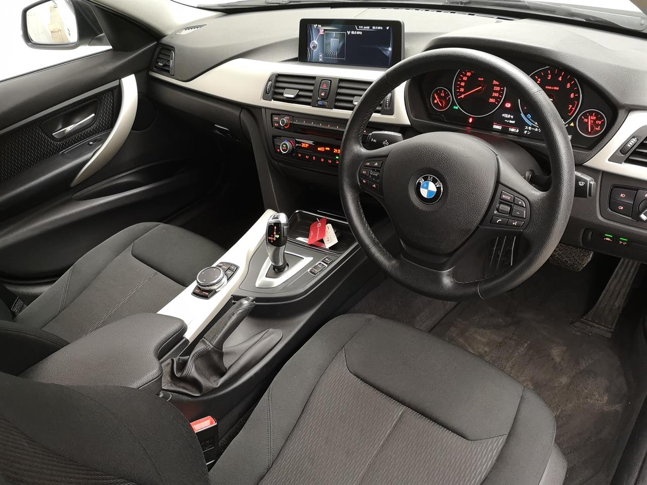 2015 BMW 320i