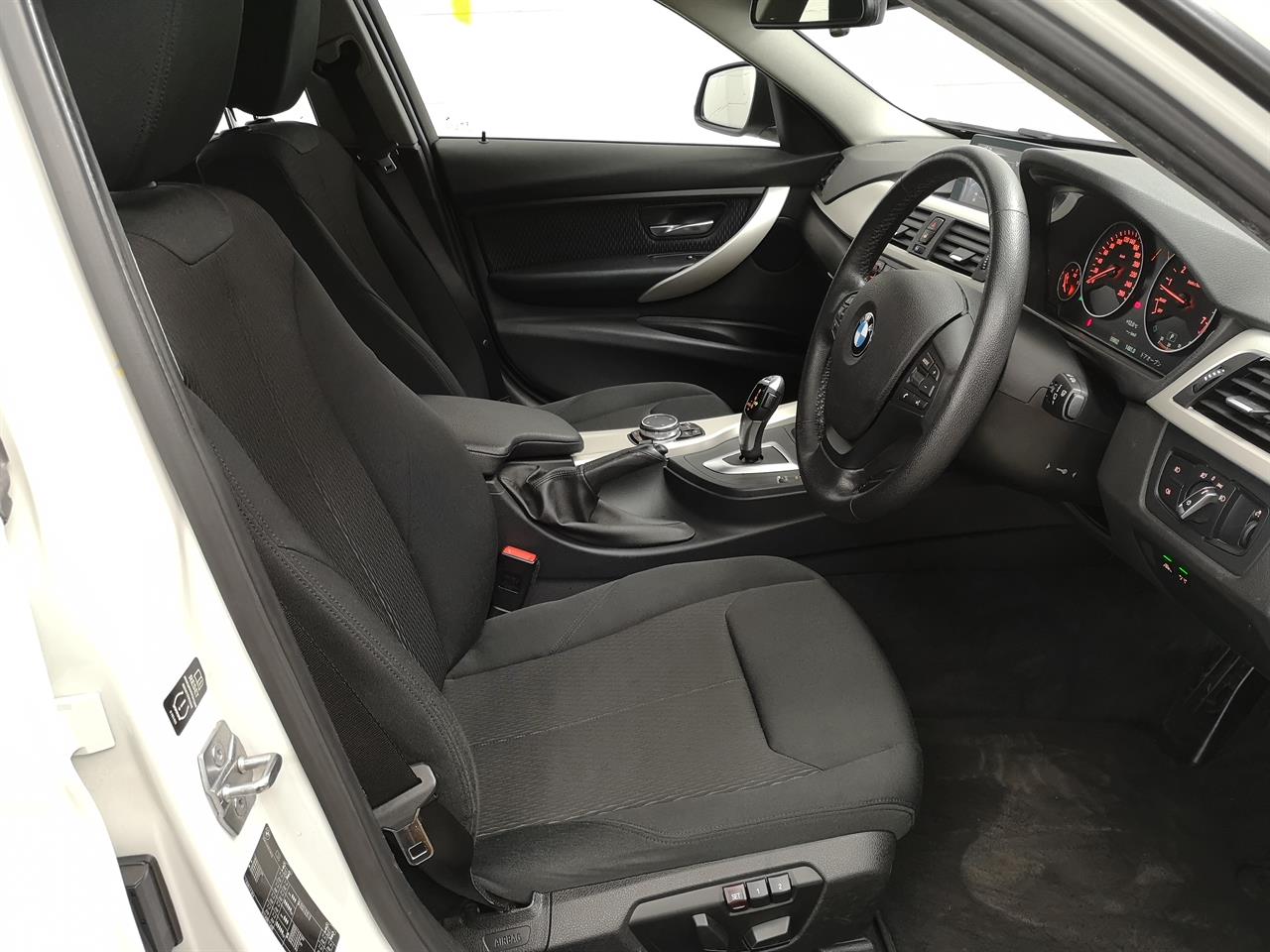 2015 BMW 320i