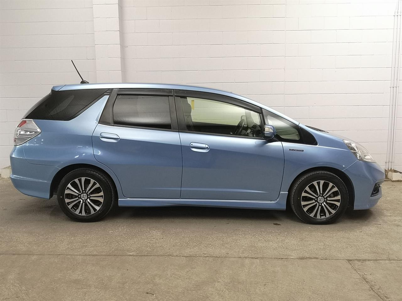 2013 Honda FIT SHUTTLE