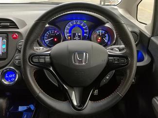 2013 Honda FIT SHUTTLE - Thumbnail