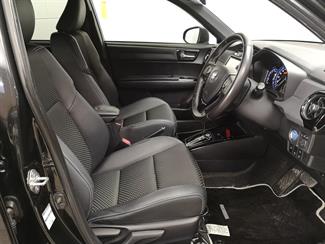 2016 Toyota Corolla - Thumbnail