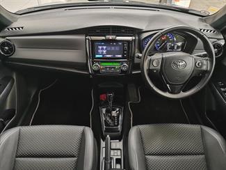 2016 Toyota Corolla - Thumbnail
