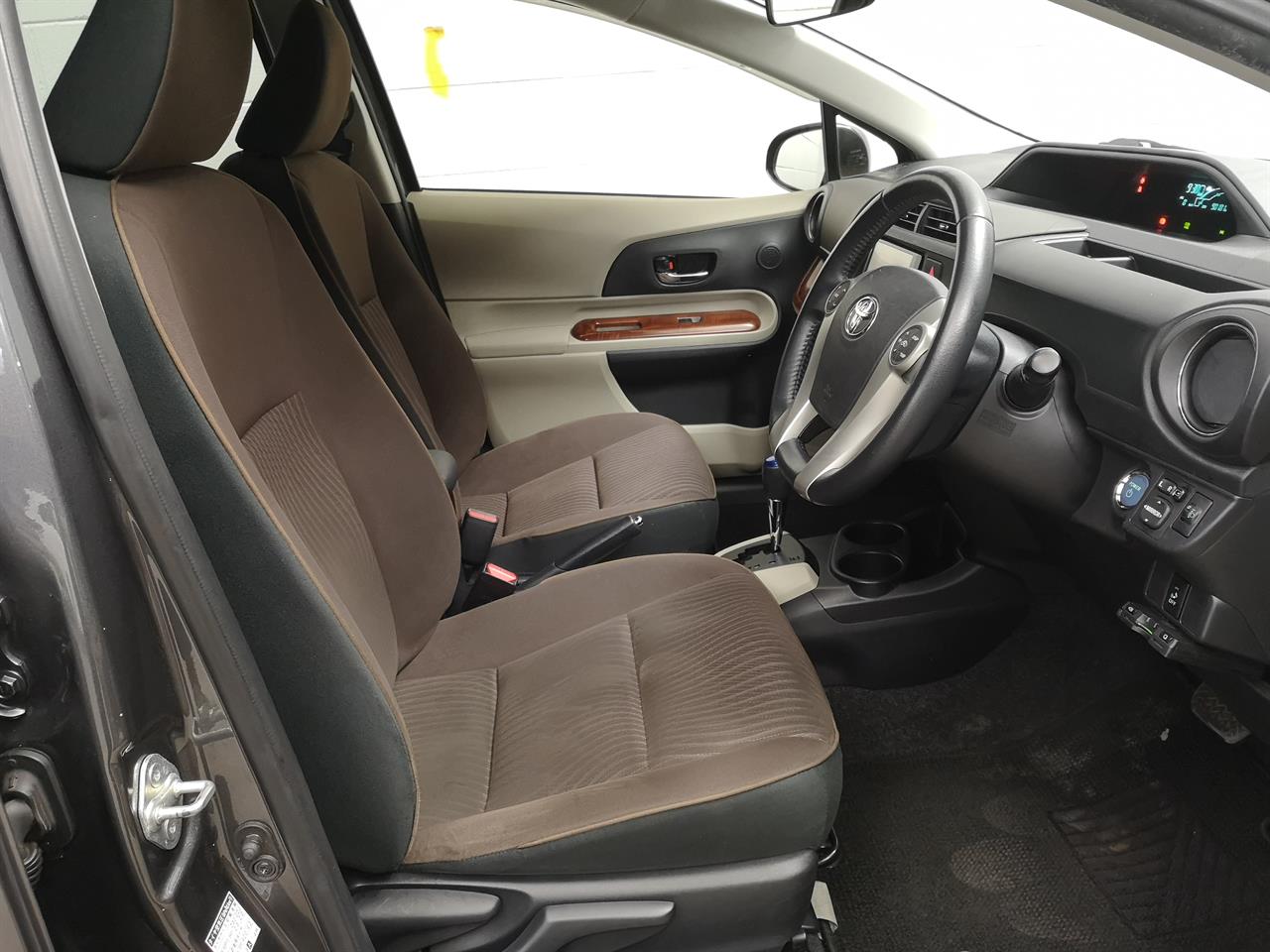 2013 Toyota Aqua