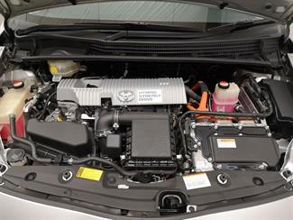 2014 Toyota Prius - Thumbnail
