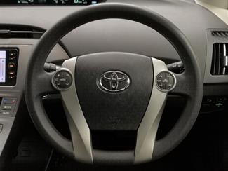 2014 Toyota Prius - Thumbnail