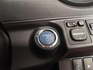 2013 Toyota Aqua - Thumbnail