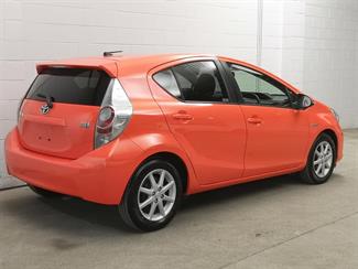 2013 Toyota Aqua - Thumbnail