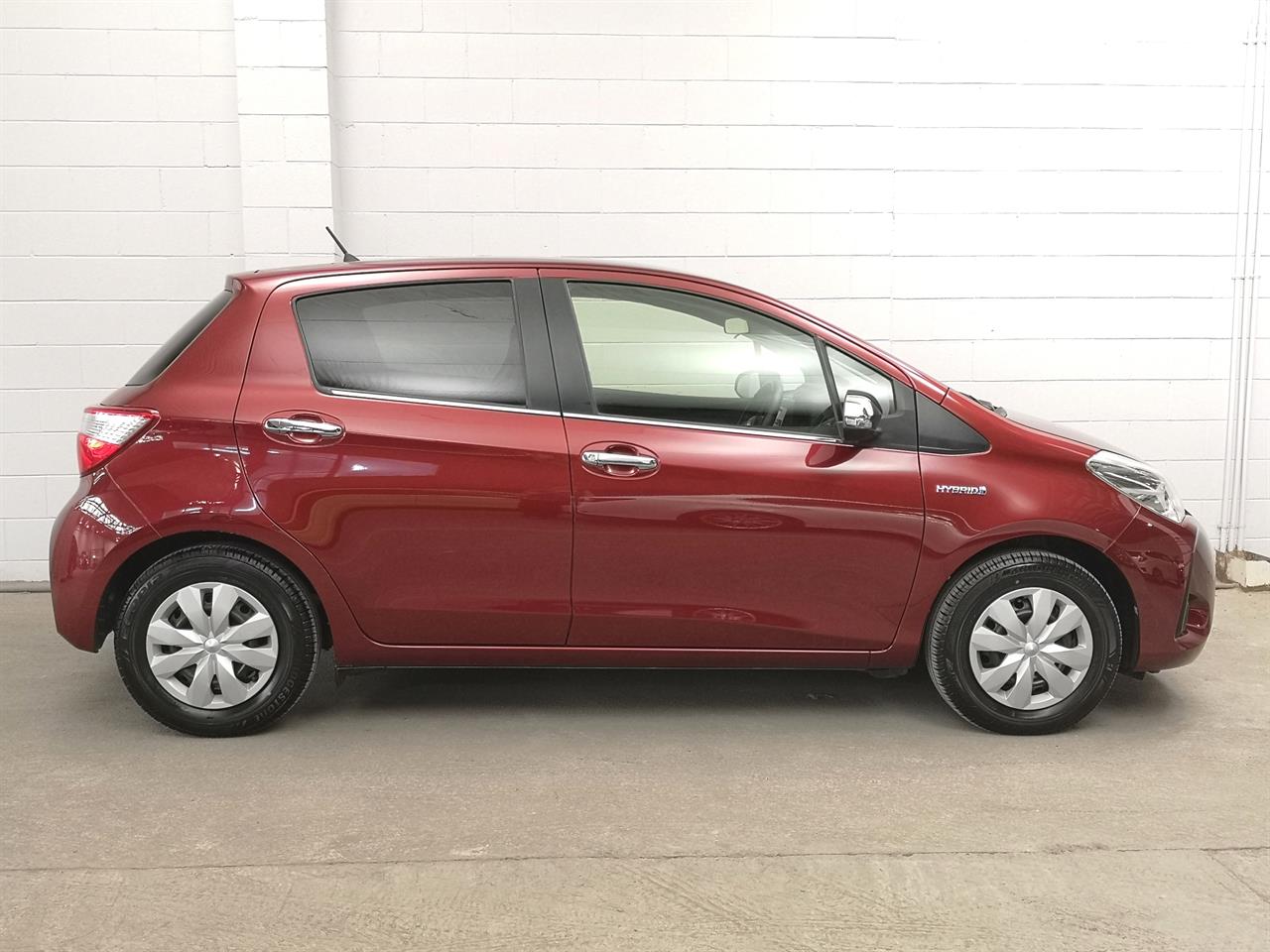 2017 Toyota Vitz