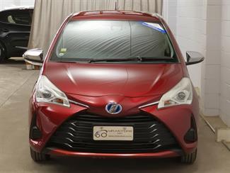 2017 Toyota Vitz - Thumbnail