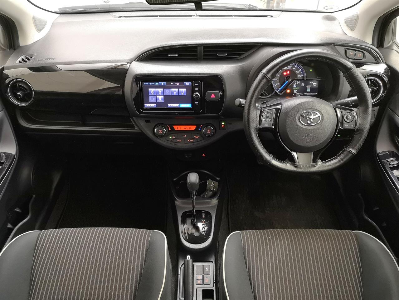 2017 Toyota Vitz