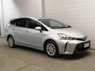 2015 Toyota Prius - Thumbnail