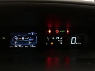 2015 Toyota Prius - Thumbnail