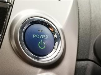 2015 Toyota Prius - Thumbnail