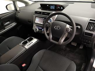 2015 Toyota Prius - Thumbnail